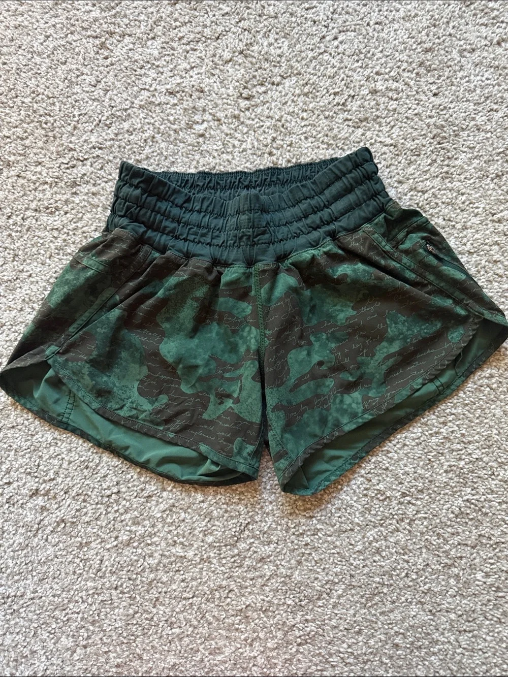 lululemon athletica Women's Dark Green Camo Athletic Shorts Size 6